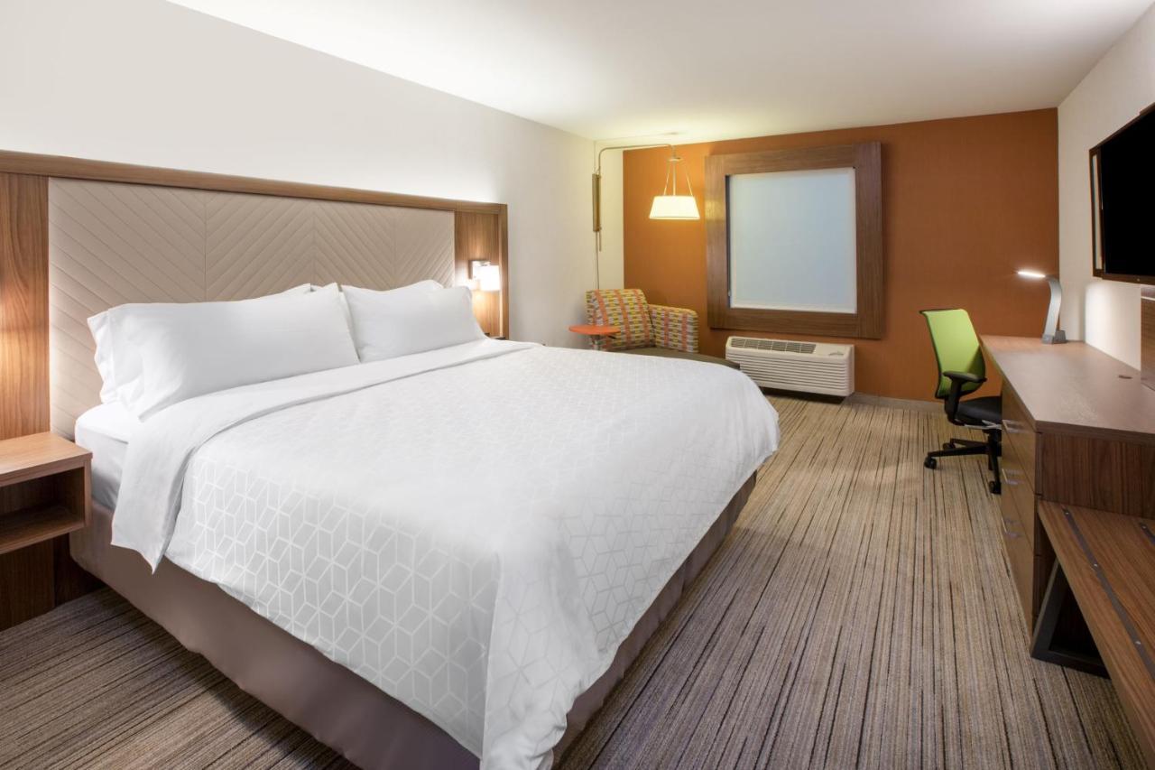 Holiday Inn Express & Suites Dyersburg By Ihg Exteriör bild
