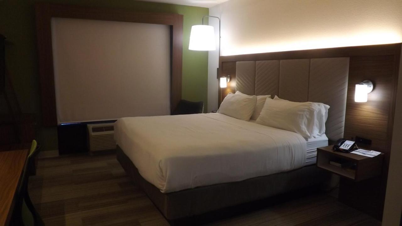 Holiday Inn Express & Suites Dyersburg By Ihg Exteriör bild
