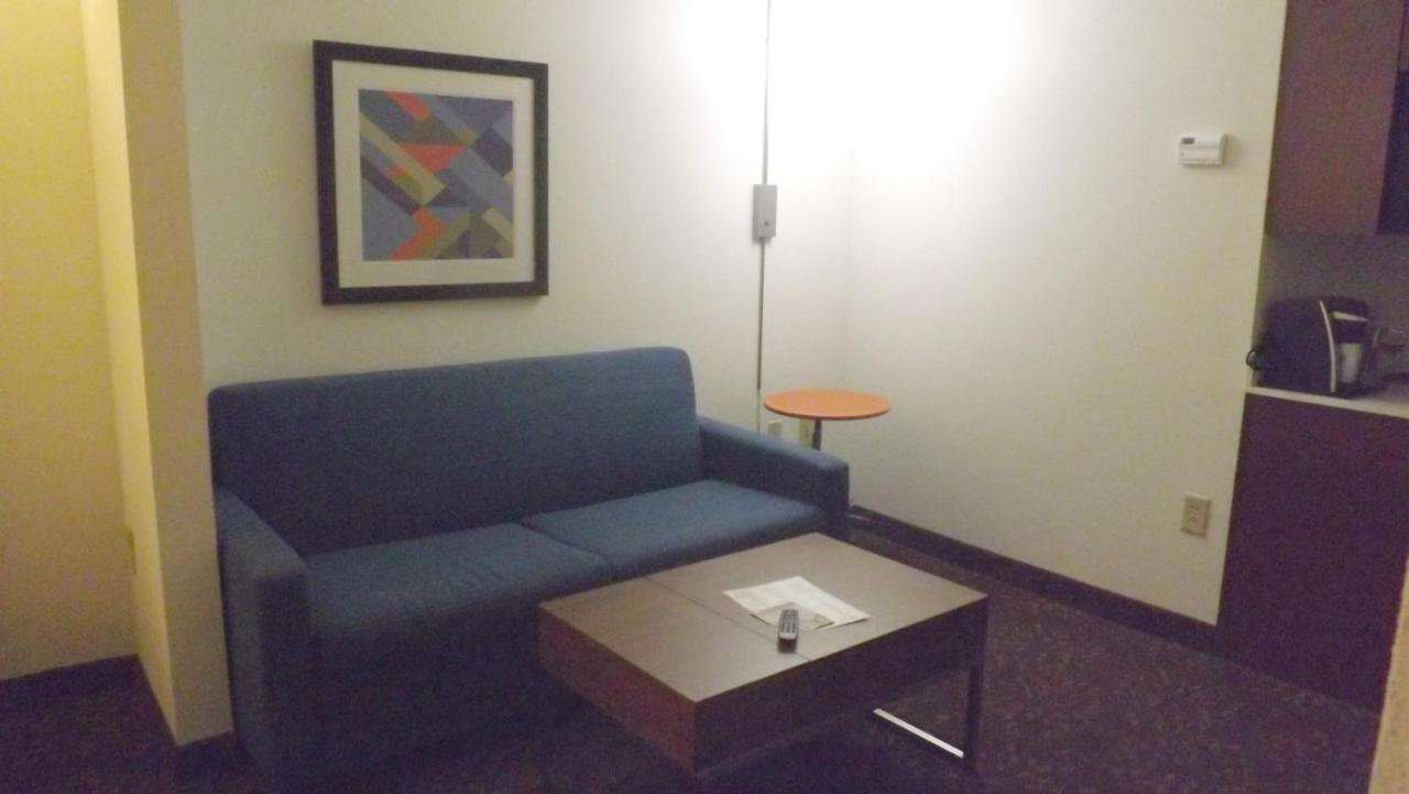 Holiday Inn Express & Suites Dyersburg By Ihg Exteriör bild