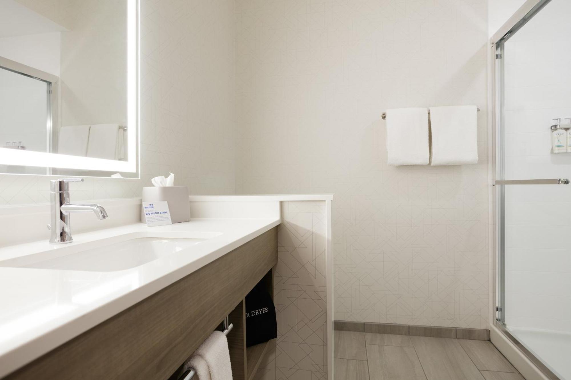 Holiday Inn Express & Suites Dyersburg By Ihg Exteriör bild