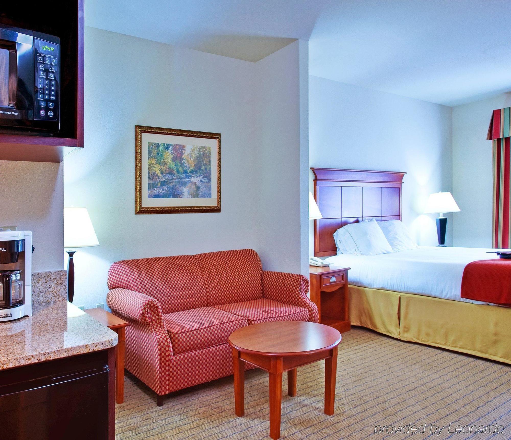 Holiday Inn Express & Suites Dyersburg By Ihg Rum bild