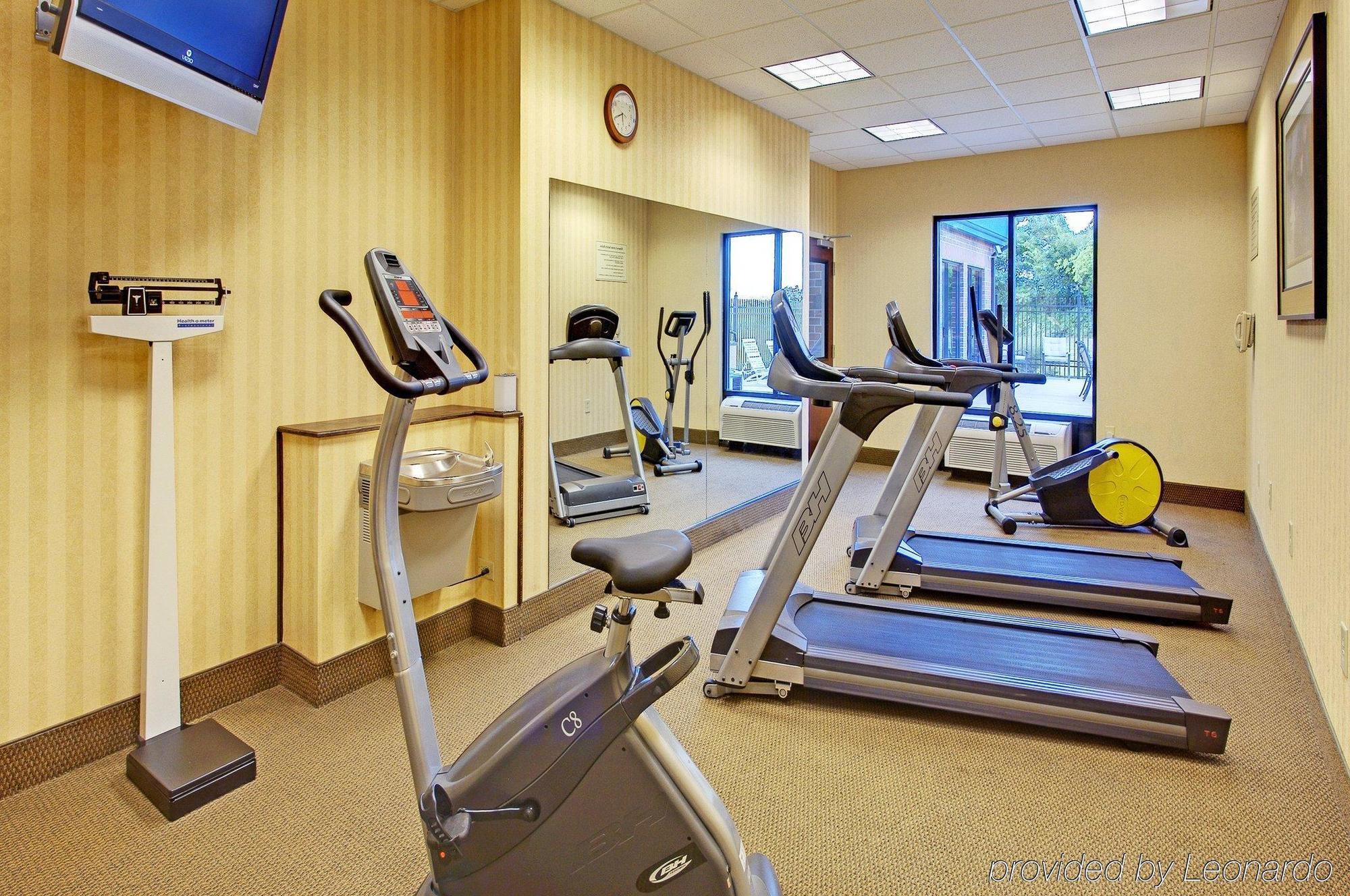 Holiday Inn Express & Suites Dyersburg By Ihg Exteriör bild