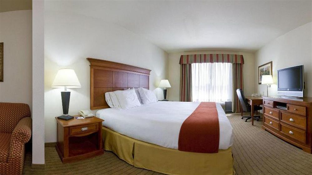 Holiday Inn Express & Suites Dyersburg By Ihg Exteriör bild