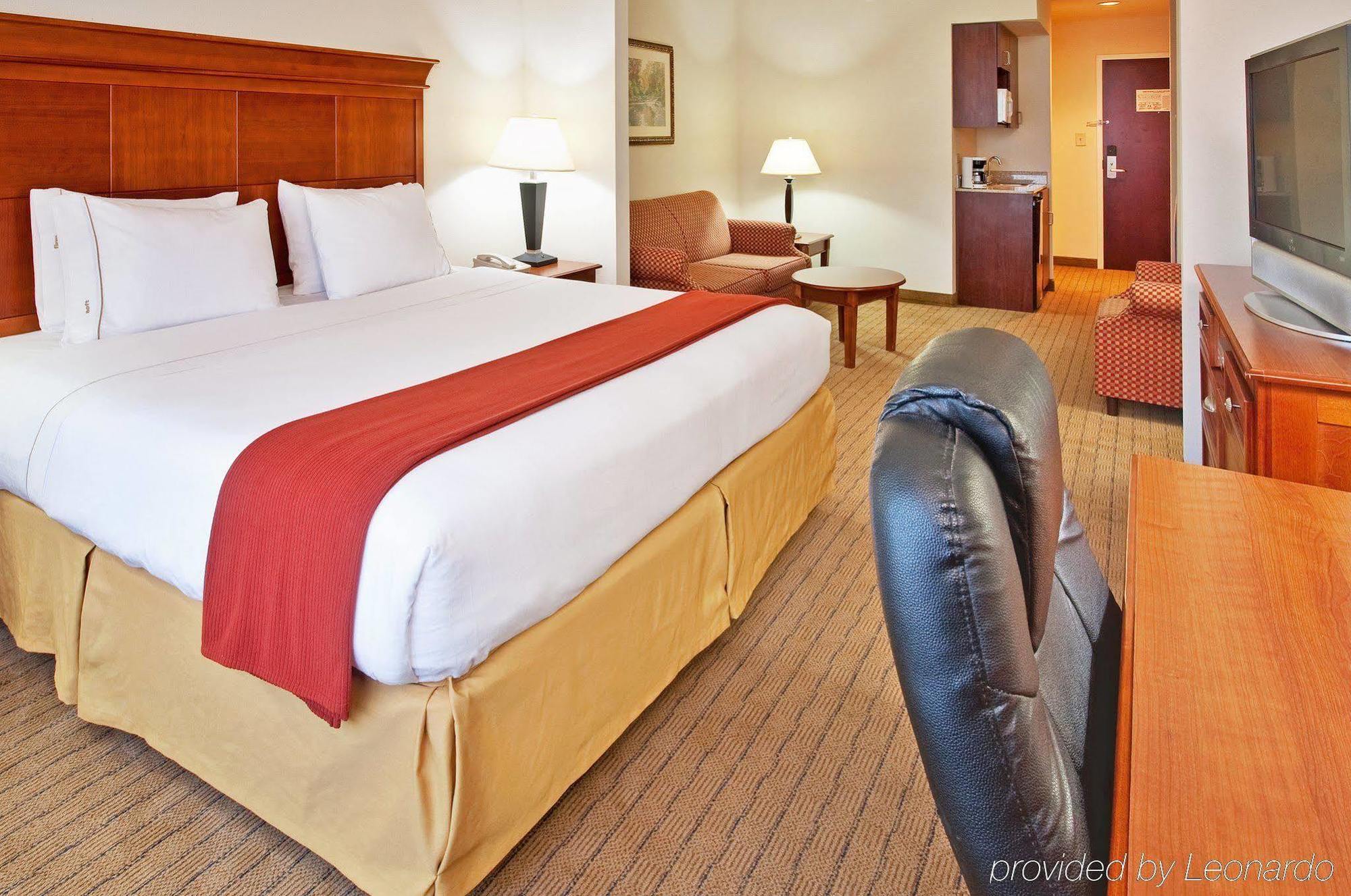 Holiday Inn Express & Suites Dyersburg By Ihg Rum bild